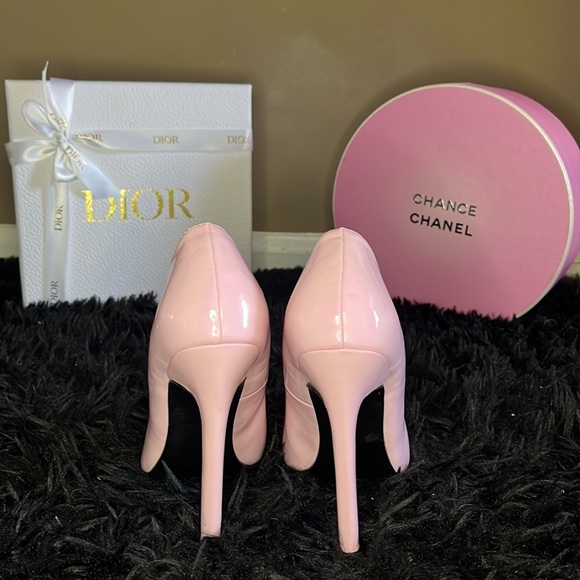 Pink high heels - Picture 4 of 5